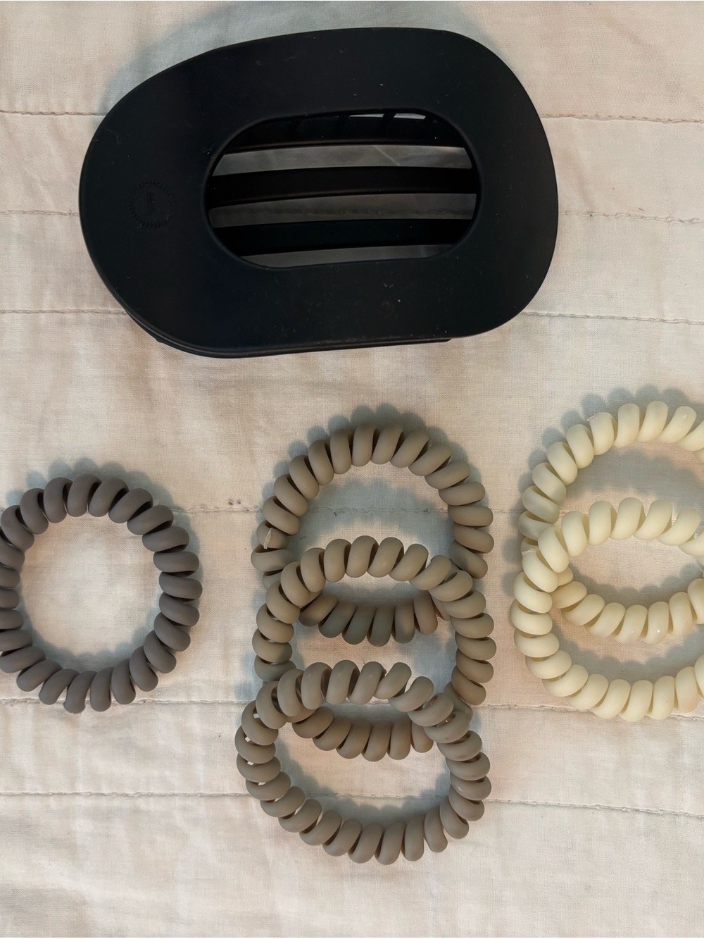 Matte Black Large Teleties Round Flat Hair Clip and Coiled Stretch Hair Ties Lot